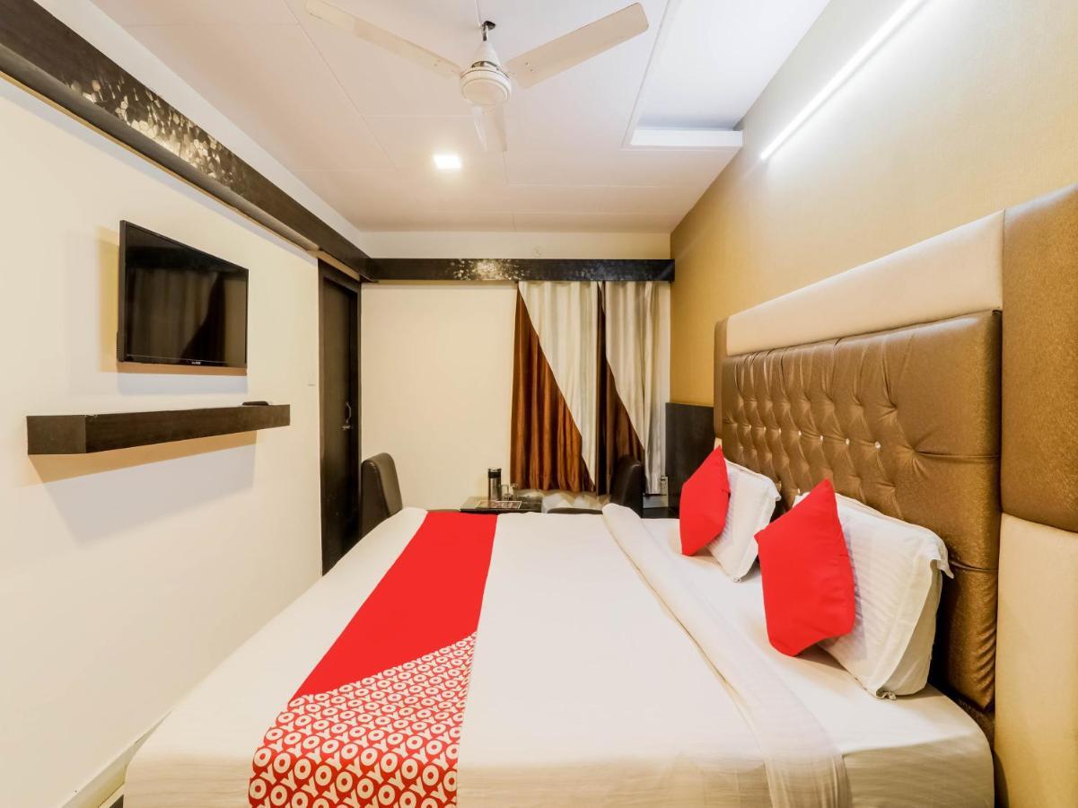 Oyo 79765 Hotel Samrat Lucknow Zewnętrze zdjęcie