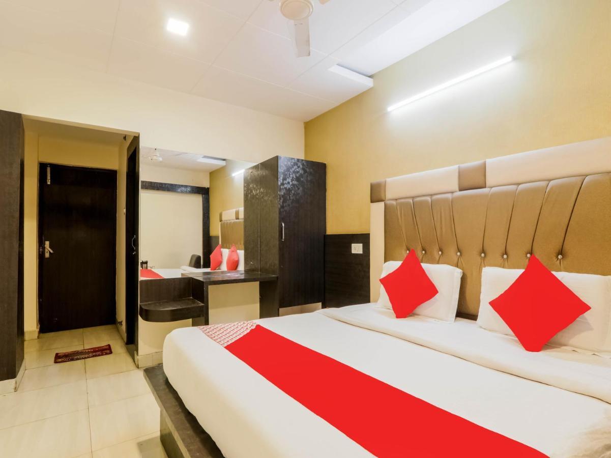 Oyo 79765 Hotel Samrat Lucknow Zewnętrze zdjęcie