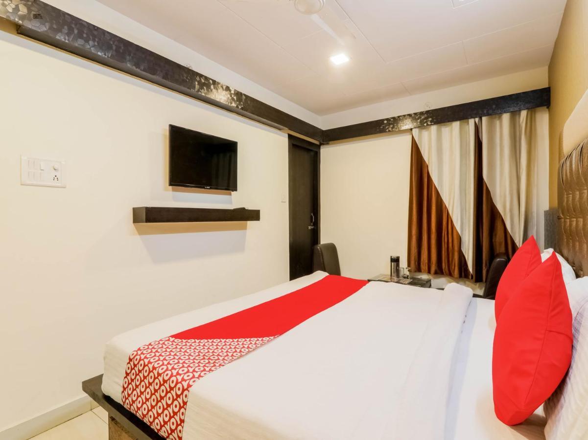 Oyo 79765 Hotel Samrat Lucknow Zewnętrze zdjęcie