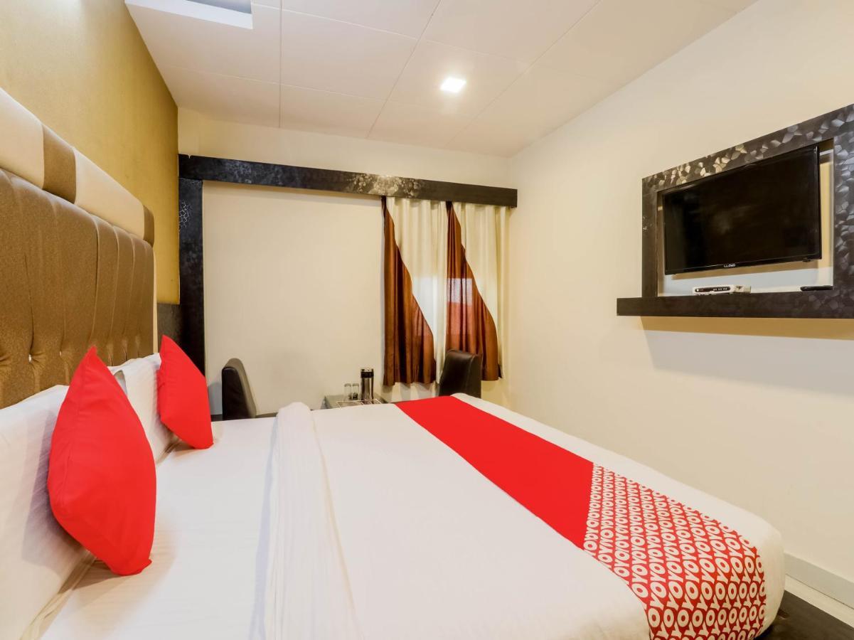 Oyo 79765 Hotel Samrat Lucknow Zewnętrze zdjęcie