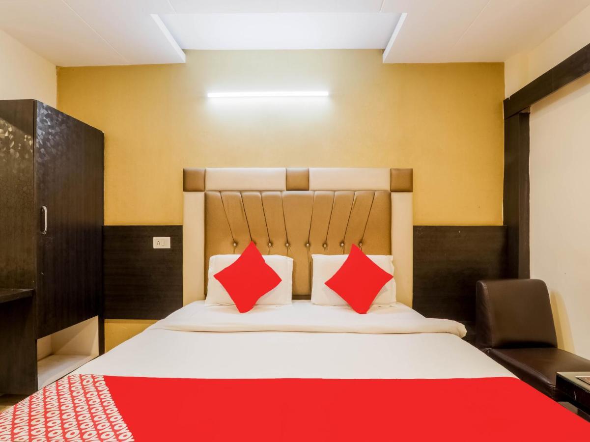 Oyo 79765 Hotel Samrat Lucknow Zewnętrze zdjęcie