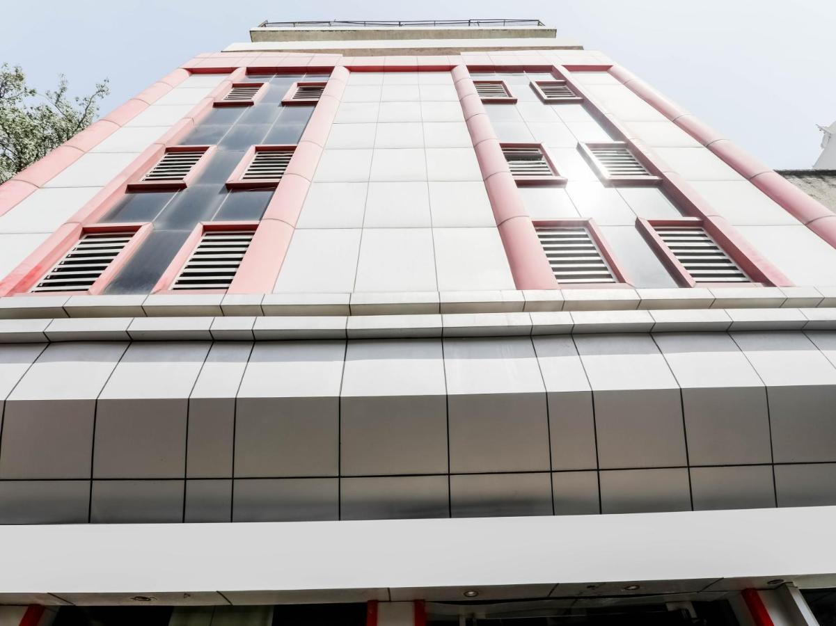 Oyo 79765 Hotel Samrat Lucknow Zewnętrze zdjęcie