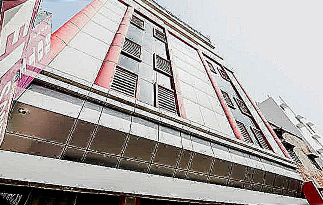 Oyo 79765 Hotel Samrat Lucknow Zewnętrze zdjęcie